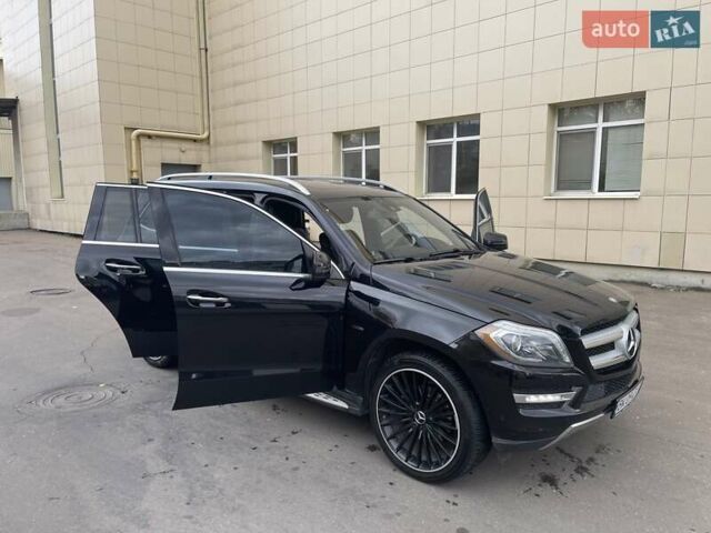 Мерседес ГЛ-класс 2013 в Ровно на Automoto.ua Черный Мерседес ГЛ-класс, объемом двигателя 2.99 л и пробегом 240 тыс. км за 25700 $, фото 46 на Automoto.ua