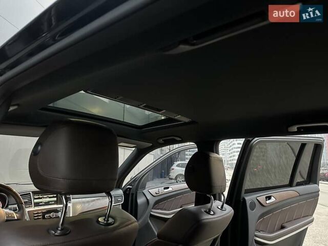 Черный Мерседес ГЛ-класс, объемом двигателя 3 л и пробегом 215 тыс. км за 21750 $, фото 43 на Automoto.ua