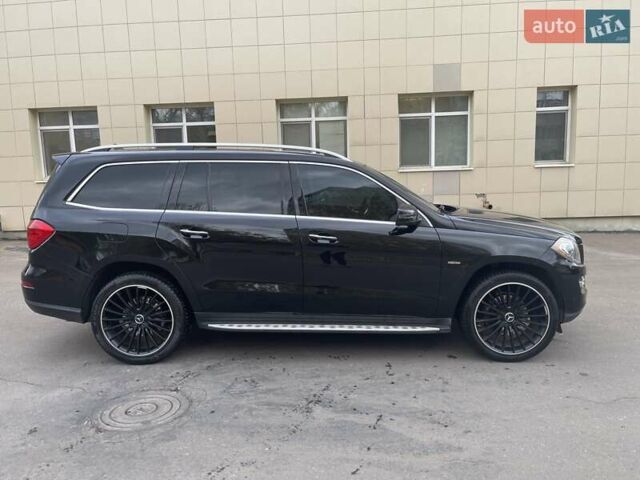 Мерседес ГЛ-класс 2013 в Ровно на Automoto.ua Черный Мерседес ГЛ-класс, объемом двигателя 2.99 л и пробегом 240 тыс. км за 25700 $, фото 64 на Automoto.ua