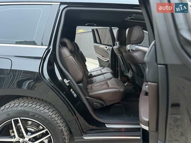 Черный Мерседес ГЛ-класс, объемом двигателя 3 л и пробегом 215 тыс. км за 21750 $, фото 59 на Automoto.ua