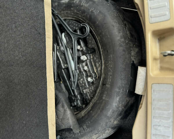 Черный Мерседес ГЛ-класс, объемом двигателя 4.5 л и пробегом 181 тыс. км за 25000 $, фото 30 на Automoto.ua