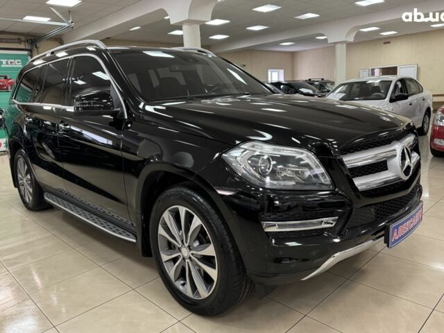 Черный Мерседес ГЛ-класс, объемом двигателя 0 л и пробегом 126 тыс. км за 30000 $, фото 12 на Automoto.ua