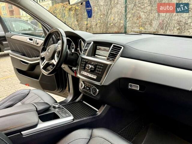 Черный Мерседес ГЛ-класс, объемом двигателя 3 л и пробегом 208 тыс. км за 26800 $, фото 66 на Automoto.ua