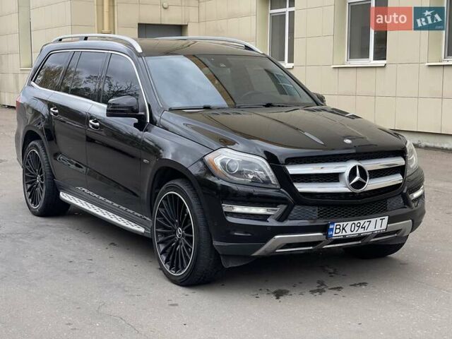 Мерседес ГЛ-класс 2013 в Ровно на Automoto.ua Черный Мерседес ГЛ-класс, объемом двигателя 2.99 л и пробегом 240 тыс. км за 25700 $, фото 4 на Automoto.ua