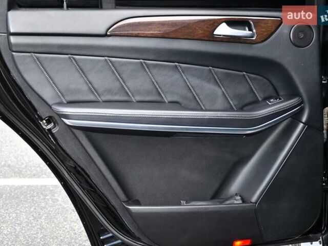 Чорний Мерседес ГЛ-Клас, об'ємом двигуна 3 л та пробігом 240 тис. км за 26999 $, фото 30 на Automoto.ua