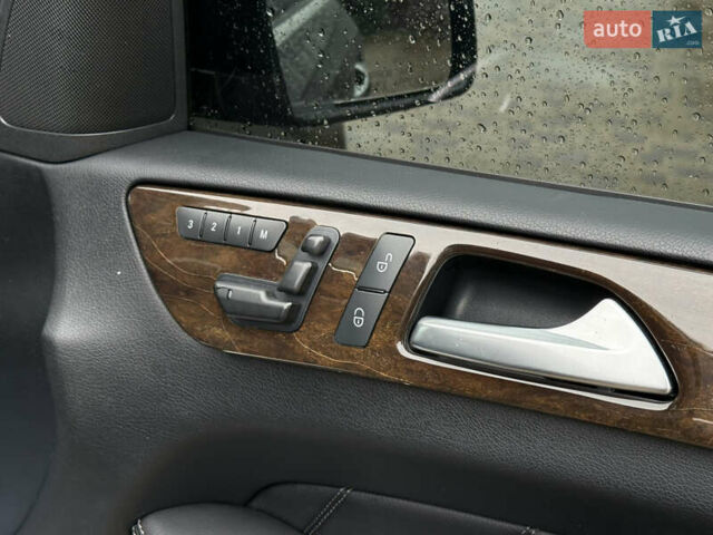 Черный Мерседес ГЛ-класс, объемом двигателя 3 л и пробегом 160 тыс. км за 23500 $, фото 26 на Automoto.ua