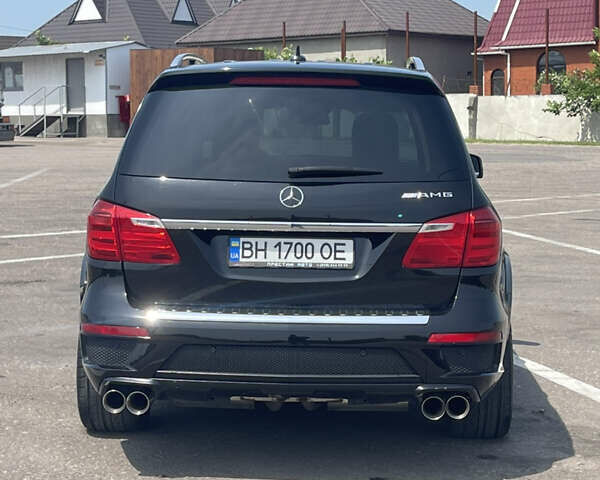 Черный Мерседес ГЛ-класс, объемом двигателя 4.66 л и пробегом 260 тыс. км за 26500 $, фото 2 на Automoto.ua