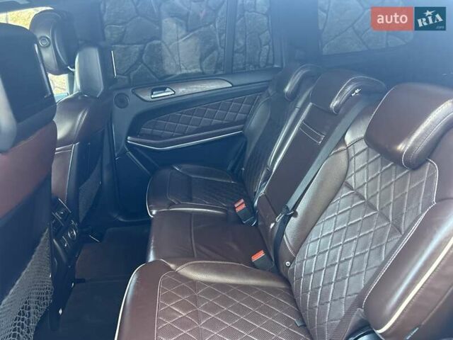Черный Мерседес ГЛ-класс, объемом двигателя 2.99 л и пробегом 272 тыс. км за 37500 $, фото 58 на Automoto.ua