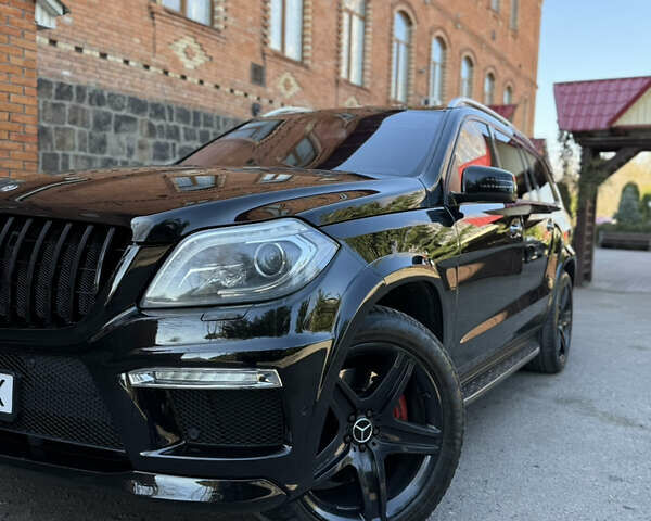 Чорний Мерседес ГЛ-Клас, об'ємом двигуна 4.66 л та пробігом 265 тис. км за 21800 $, фото 2 на Automoto.ua