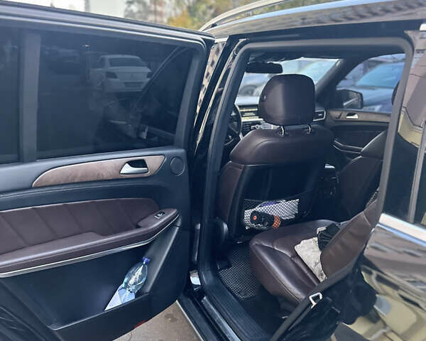 Черный Мерседес ГЛ-класс, объемом двигателя 2.99 л и пробегом 320 тыс. км за 21999 $, фото 7 на Automoto.ua