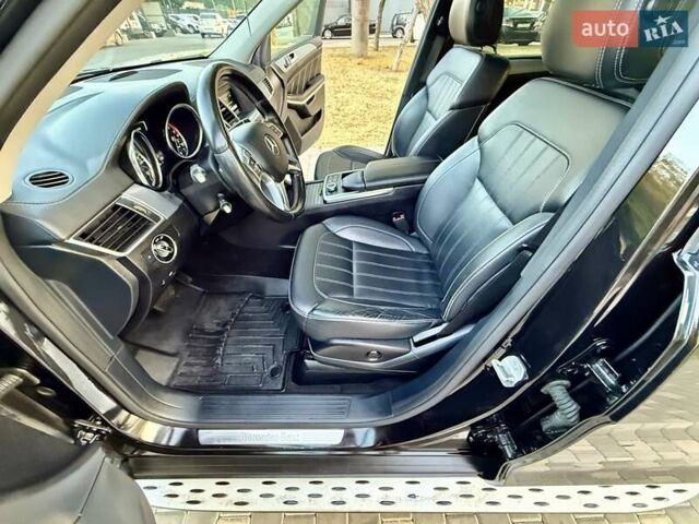 Черный Мерседес ГЛ-класс, объемом двигателя 3 л и пробегом 208 тыс. км за 26800 $, фото 52 на Automoto.ua
