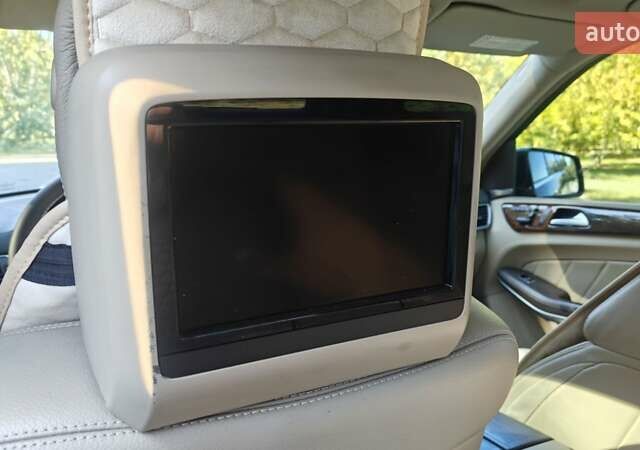 Чорний Мерседес ГЛ-Клас, об'ємом двигуна 4.66 л та пробігом 249 тис. км за 26499 $, фото 11 на Automoto.ua