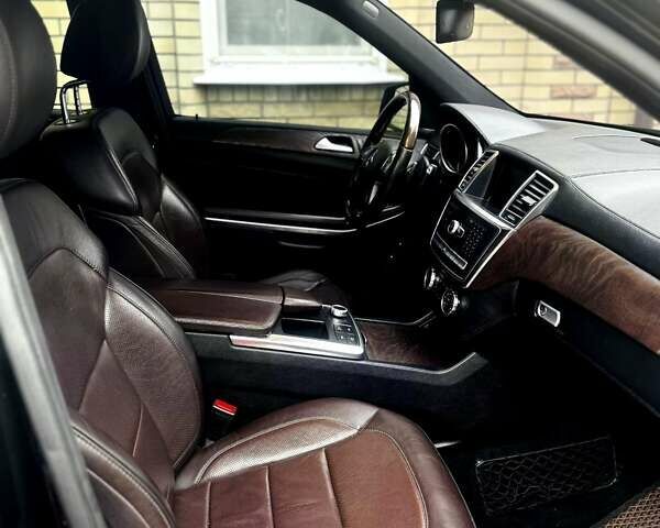 Черный Мерседес ГЛ-класс, объемом двигателя 4.7 л и пробегом 213 тыс. км за 27500 $, фото 4 на Automoto.ua