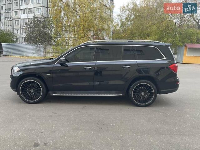 Мерседес ГЛ-класс 2013 в Ровно на Automoto.ua Черный Мерседес ГЛ-класс, объемом двигателя 2.99 л и пробегом 240 тыс. км за 25700 $, фото 56 на Automoto.ua