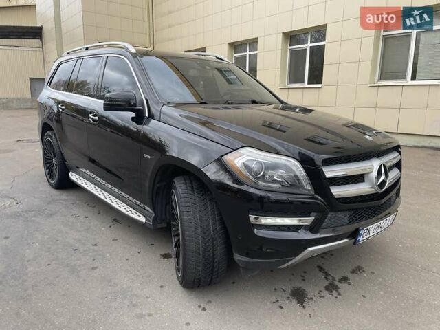 Мерседес ГЛ-класс 2013 в Ровно на Automoto.ua Черный Мерседес ГЛ-класс, объемом двигателя 2.99 л и пробегом 240 тыс. км за 25700 $, фото 30 на Automoto.ua