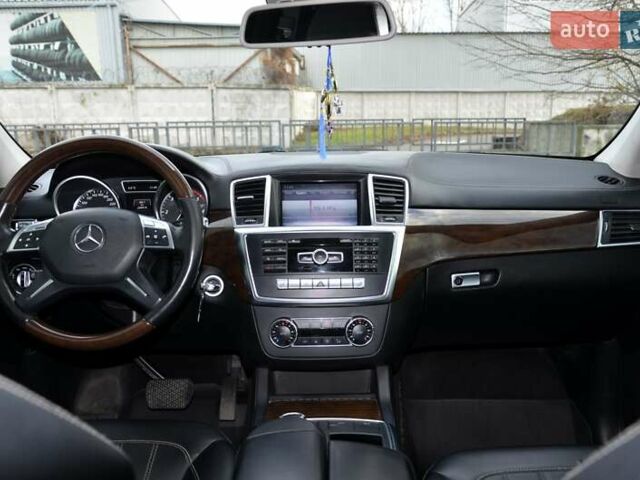 Чорний Мерседес ГЛ-Клас, об'ємом двигуна 3 л та пробігом 240 тис. км за 26999 $, фото 44 на Automoto.ua