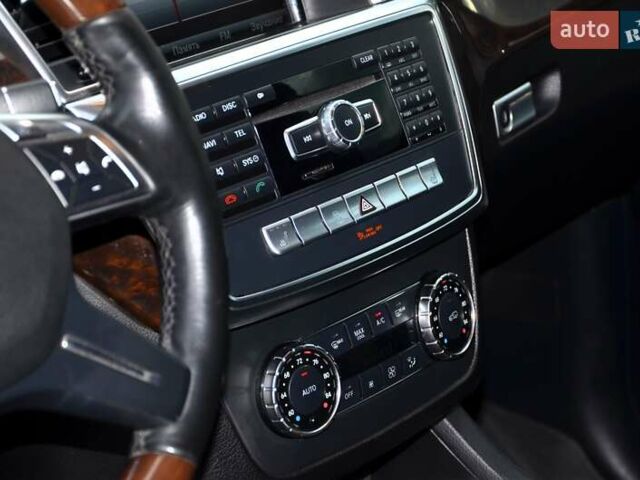 Чорний Мерседес ГЛ-Клас, об'ємом двигуна 3 л та пробігом 240 тис. км за 26999 $, фото 29 на Automoto.ua