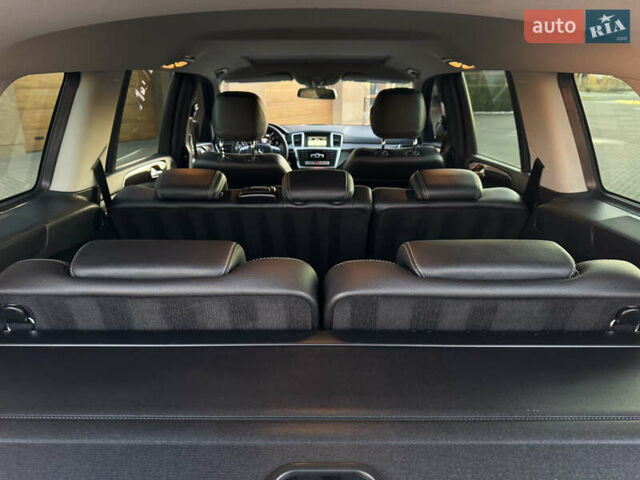 Черный Мерседес ГЛ-класс, объемом двигателя 2.99 л и пробегом 266 тыс. км за 23800 $, фото 45 на Automoto.ua
