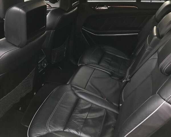 Чорний Мерседес ГЛ-Клас, об'ємом двигуна 4.66 л та пробігом 213 тис. км за 21300 $, фото 4 на Automoto.ua