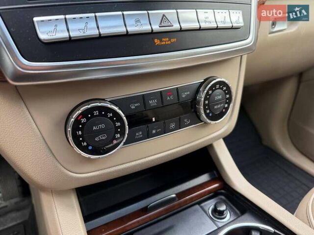 Черный Мерседес ГЛ-класс, объемом двигателя 4.66 л и пробегом 309 тыс. км за 20990 $, фото 24 на Automoto.ua