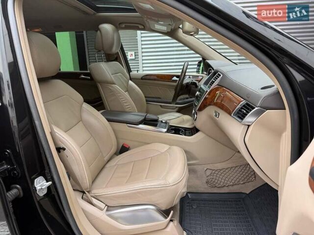 Черный Мерседес ГЛ-класс, объемом двигателя 4.66 л и пробегом 309 тыс. км за 20990 $, фото 10 на Automoto.ua