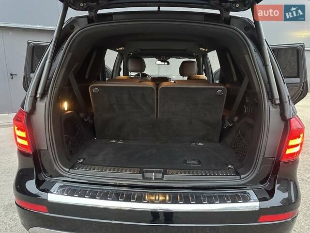 Черный Мерседес ГЛ-класс, объемом двигателя 3 л и пробегом 215 тыс. км за 21750 $, фото 69 на Automoto.ua