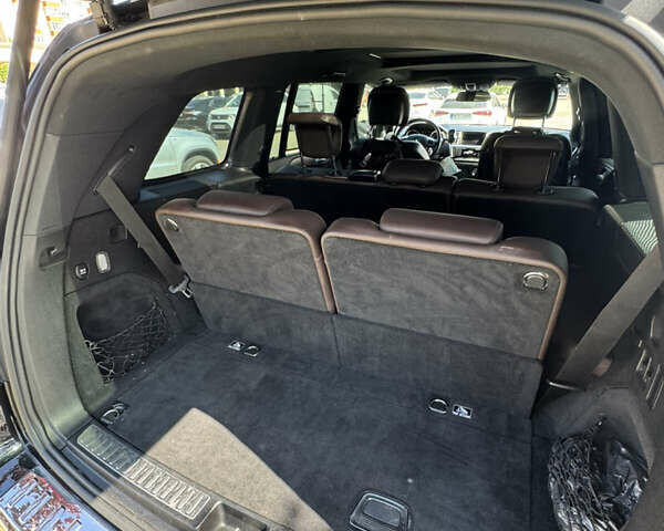 Черный Мерседес ГЛ-класс, объемом двигателя 4.7 л и пробегом 212 тыс. км за 19000 $, фото 14 на Automoto.ua