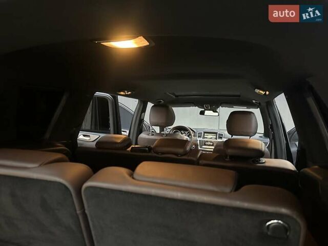 Черный Мерседес ГЛ-класс, объемом двигателя 3 л и пробегом 215 тыс. км за 21750 $, фото 70 на Automoto.ua