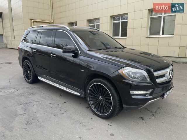 Мерседес ГЛ-класс 2013 в Ровно на Automoto.ua Черный Мерседес ГЛ-класс, объемом двигателя 2.99 л и пробегом 240 тыс. км за 25700 $, фото 65 на Automoto.ua