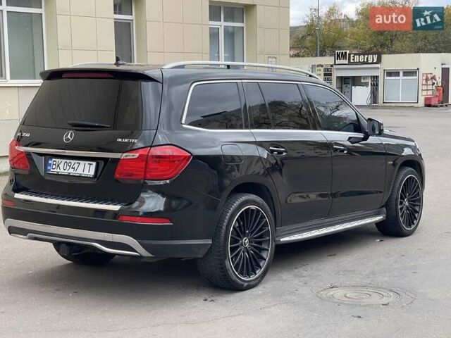 Мерседес ГЛ-класс 2013 в Ровно на Automoto.ua Черный Мерседес ГЛ-класс, объемом двигателя 2.99 л и пробегом 240 тыс. км за 25700 $, фото 19 на Automoto.ua