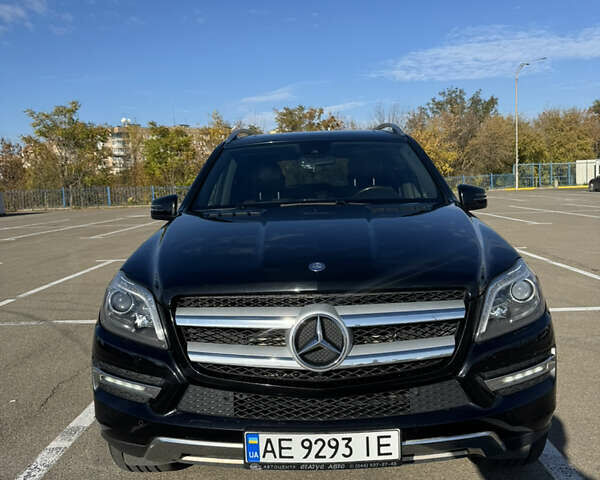 Мерседес ГЛ-Клас 2013 у Кривому Розі на Automoto.ua Чорний Мерседес ГЛ-Клас, об'ємом двигуна 3 л та пробігом 109 тис. км за 30000 $, фото 17 на Automoto.ua