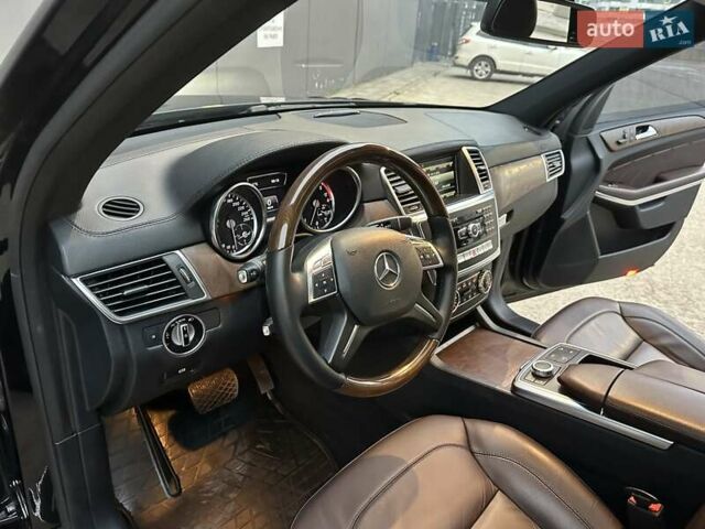Черный Мерседес ГЛ-класс, объемом двигателя 3 л и пробегом 215 тыс. км за 21750 $, фото 39 на Automoto.ua