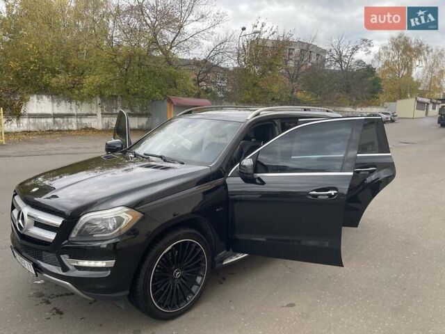 Мерседес ГЛ-класс 2013 в Ровно на Automoto.ua Черный Мерседес ГЛ-класс, объемом двигателя 2.99 л и пробегом 240 тыс. км за 25700 $, фото 48 на Automoto.ua