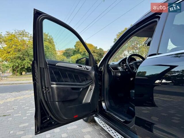 Черный Мерседес ГЛ-класс, объемом двигателя 3 л и пробегом 208 тыс. км за 26800 $, фото 44 на Automoto.ua