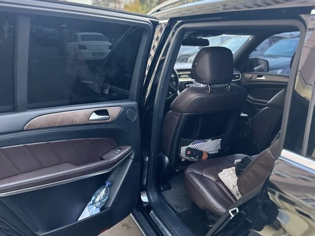 Черный Мерседес ГЛ-класс, объемом двигателя 3 л и пробегом 321 тыс. км за 22500 $, фото 6 на Automoto.ua