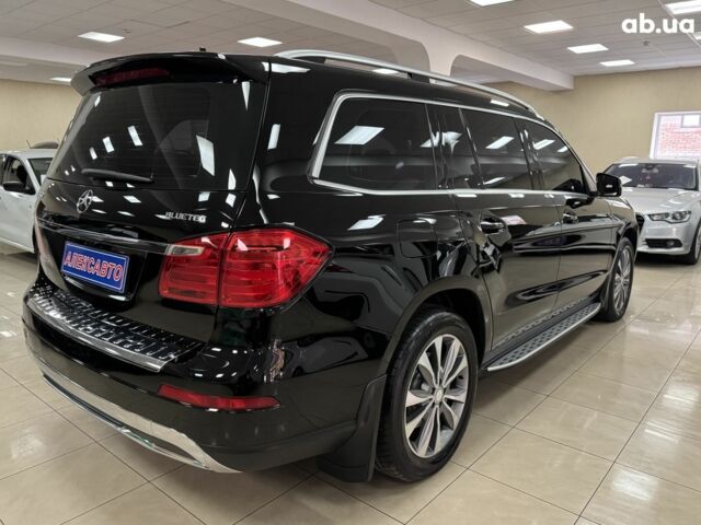 Черный Мерседес ГЛ-класс, объемом двигателя 0 л и пробегом 126 тыс. км за 30000 $, фото 9 на Automoto.ua