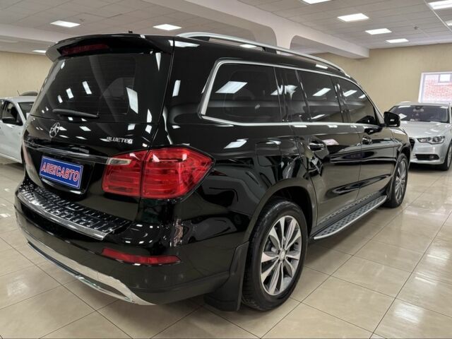 Черный Мерседес ГЛ-класс, объемом двигателя 3 л и пробегом 126 тыс. км за 30000 $, фото 2 на Automoto.ua