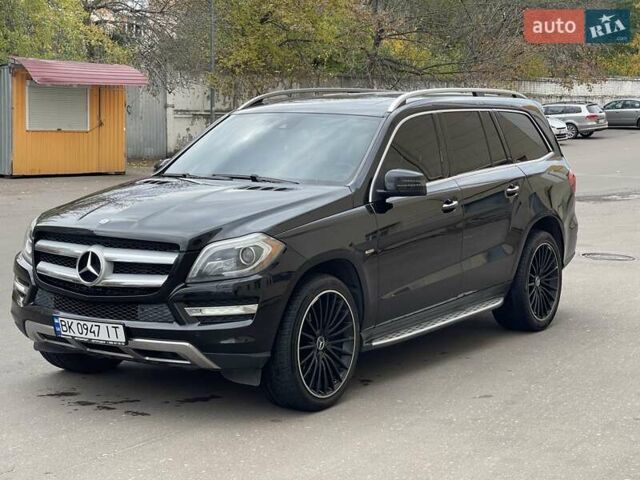 Мерседес ГЛ-класс 2013 в Ровно на Automoto.ua Черный Мерседес ГЛ-класс, объемом двигателя 2.99 л и пробегом 240 тыс. км за 25700 $, фото 1 на Automoto.ua