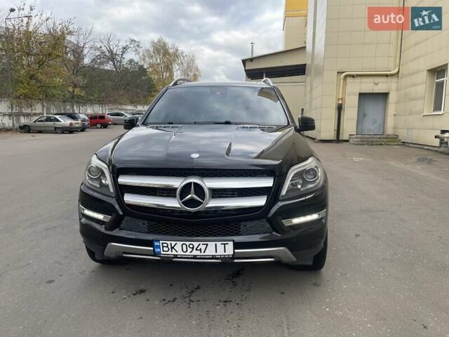 Мерседес ГЛ-класс 2013 в Ровно на Automoto.ua Черный Мерседес ГЛ-класс, объемом двигателя 2.99 л и пробегом 240 тыс. км за 25700 $, фото 67 на Automoto.ua
