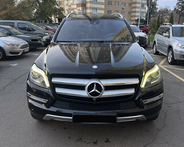 Черный Мерседес ГЛ-класс, объемом двигателя 2.99 л и пробегом 320 тыс. км за 21999 $, фото 3 на Automoto.ua