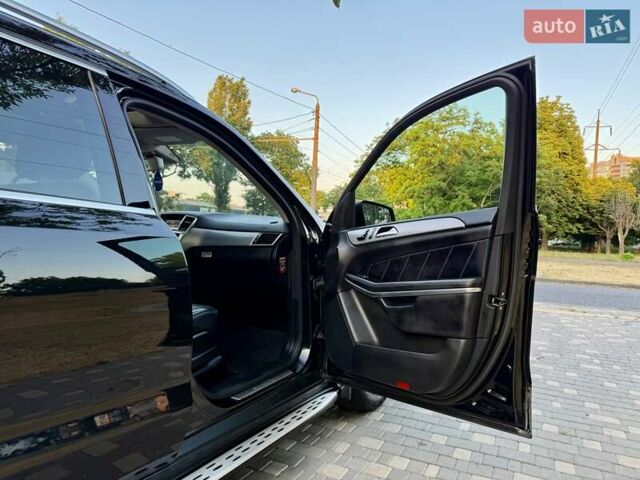 Черный Мерседес ГЛ-класс, объемом двигателя 3 л и пробегом 208 тыс. км за 26800 $, фото 40 на Automoto.ua