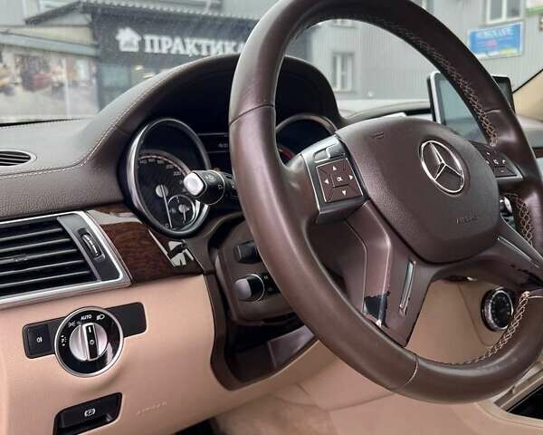 Черный Мерседес ГЛ-класс, объемом двигателя 4.66 л и пробегом 213 тыс. км за 18000 $, фото 34 на Automoto.ua