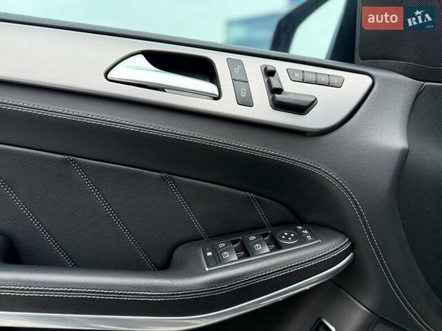 Чорний Мерседес ГЛ-Клас, об'ємом двигуна 3 л та пробігом 173 тис. км за 31500 $, фото 51 на Automoto.ua