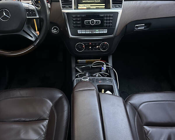 Черный Мерседес ГЛ-класс, объемом двигателя 2.99 л и пробегом 320 тыс. км за 21999 $, фото 15 на Automoto.ua