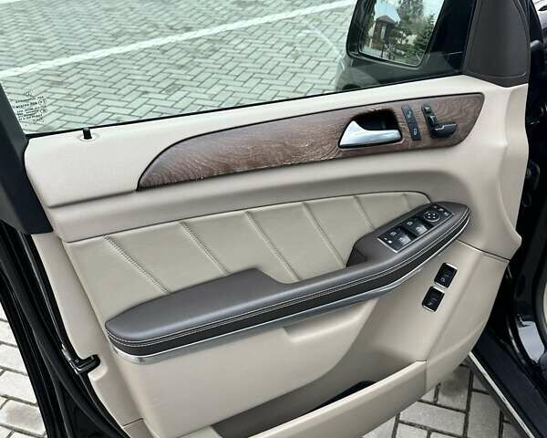 Черный Мерседес ГЛ-класс, объемом двигателя 3 л и пробегом 191 тыс. км за 21700 $, фото 43 на Automoto.ua