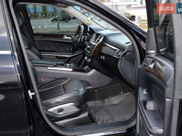 Чорний Мерседес ГЛ-Клас, об'ємом двигуна 3 л та пробігом 240 тис. км за 26999 $, фото 39 на Automoto.ua