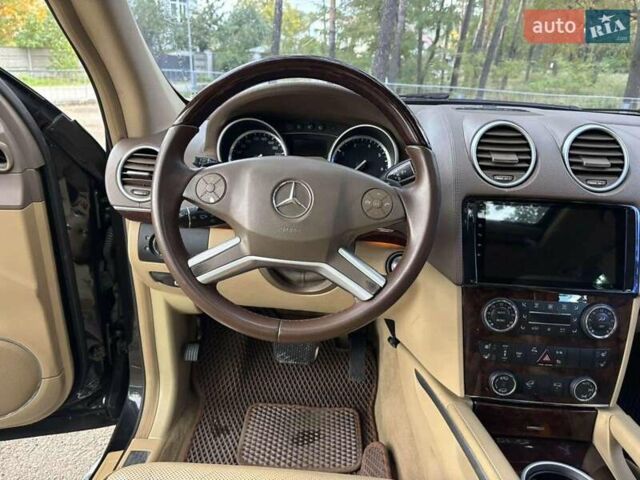 Черный Мерседес ГЛ-класс, объемом двигателя 5.46 л и пробегом 360 тыс. км за 18900 $, фото 8 на Automoto.ua