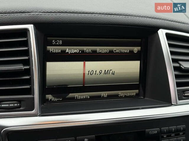 Черный Мерседес ГЛ-класс, объемом двигателя 3 л и пробегом 160 тыс. км за 23500 $, фото 15 на Automoto.ua