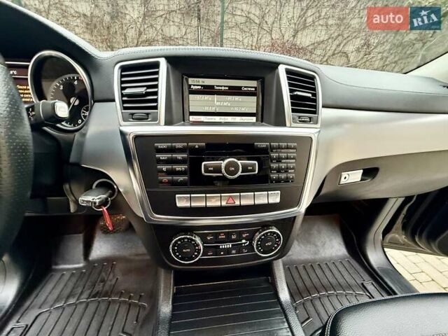 Черный Мерседес ГЛ-класс, объемом двигателя 3 л и пробегом 208 тыс. км за 26800 $, фото 74 на Automoto.ua