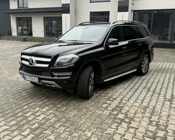 Черный Мерседес ГЛ-класс, объемом двигателя 3 л и пробегом 178 тыс. км за 32999 $, фото 1 на Automoto.ua